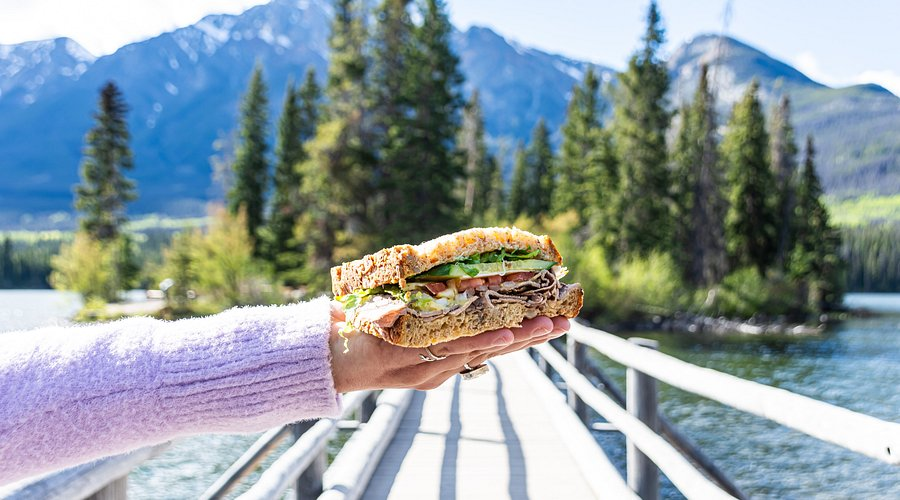Patricia Street Deli exterior